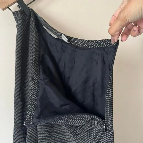 Black Tiny Flower Skirt Black Tan - Picture 4 of 5